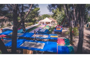 trampoline summer camp pertuis